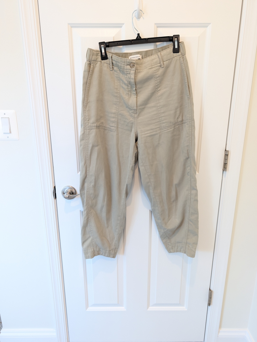 Banana Republic Women's Cropped Light Green Utility Pants